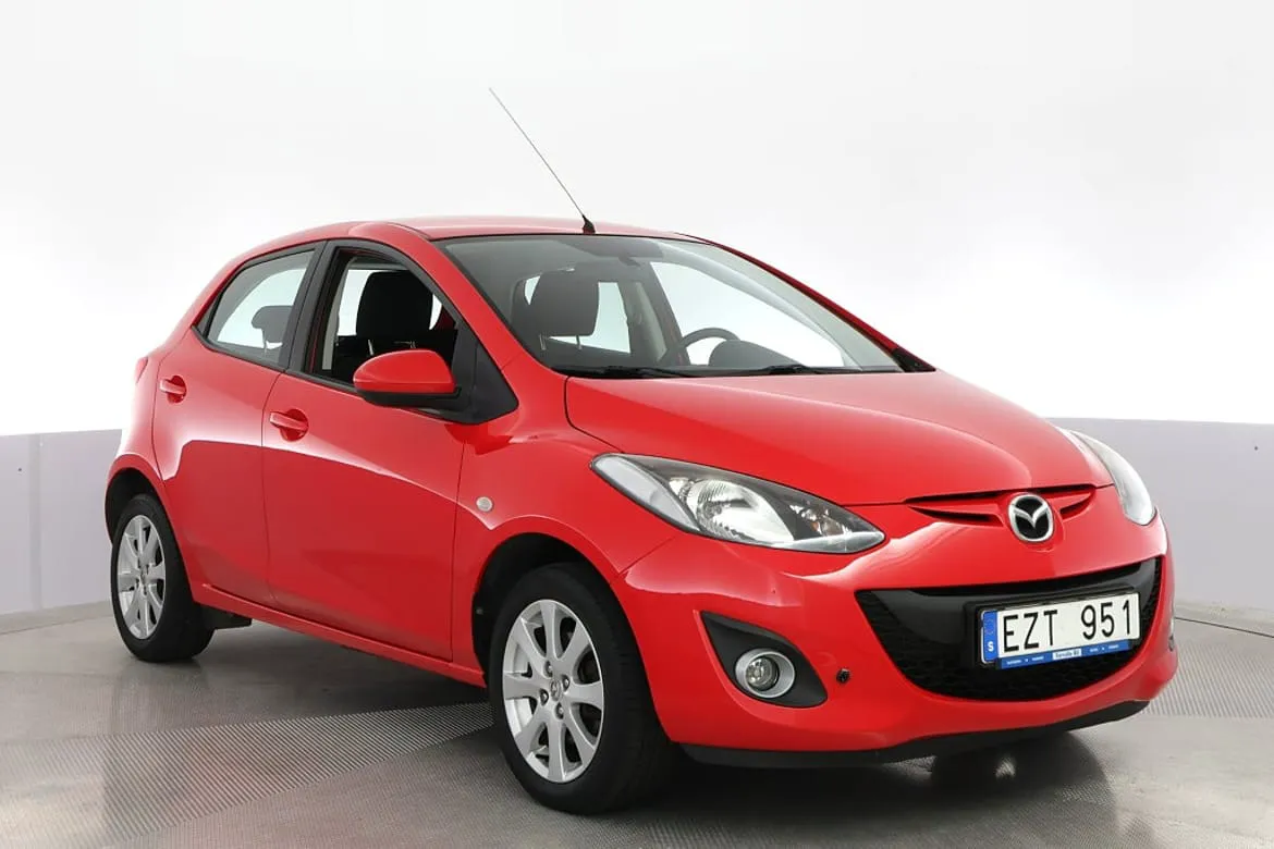 Vehicle image 6
