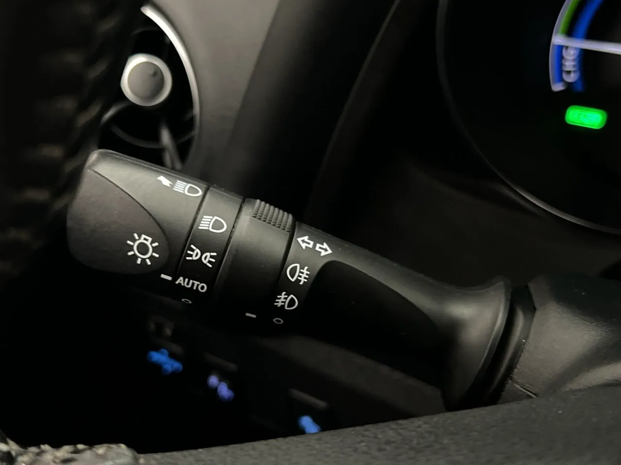 Vehicle image 27