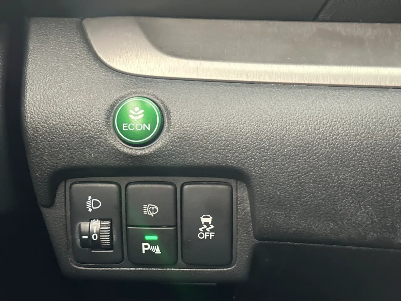 Vehicle image 27
