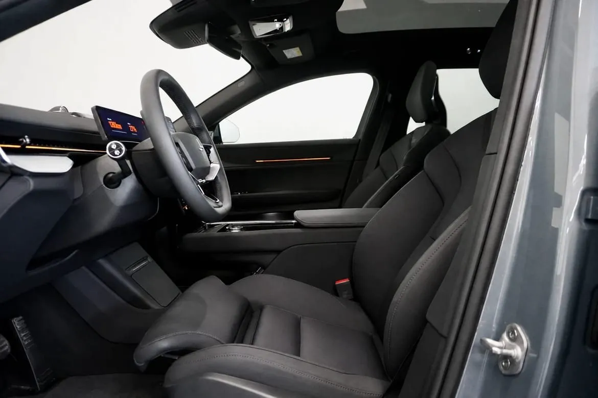 Vehicle image 21