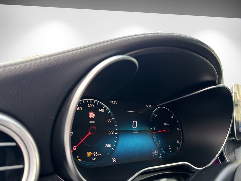 Mercedes GLC300 bild 14