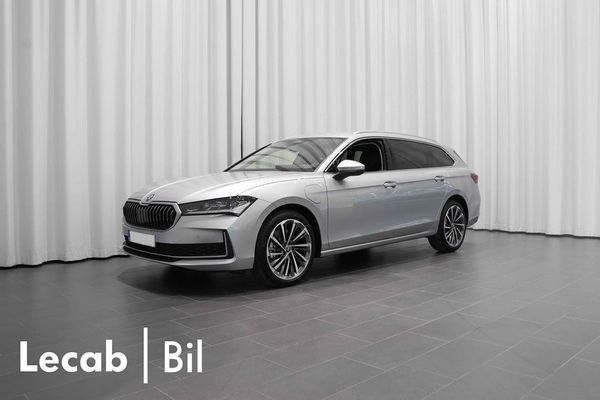 Skoda Superb Combi TSI iV 204hk DSG Sportline - 2026