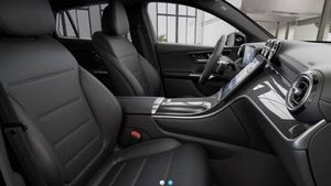 Mercedes GLC300 bild 2