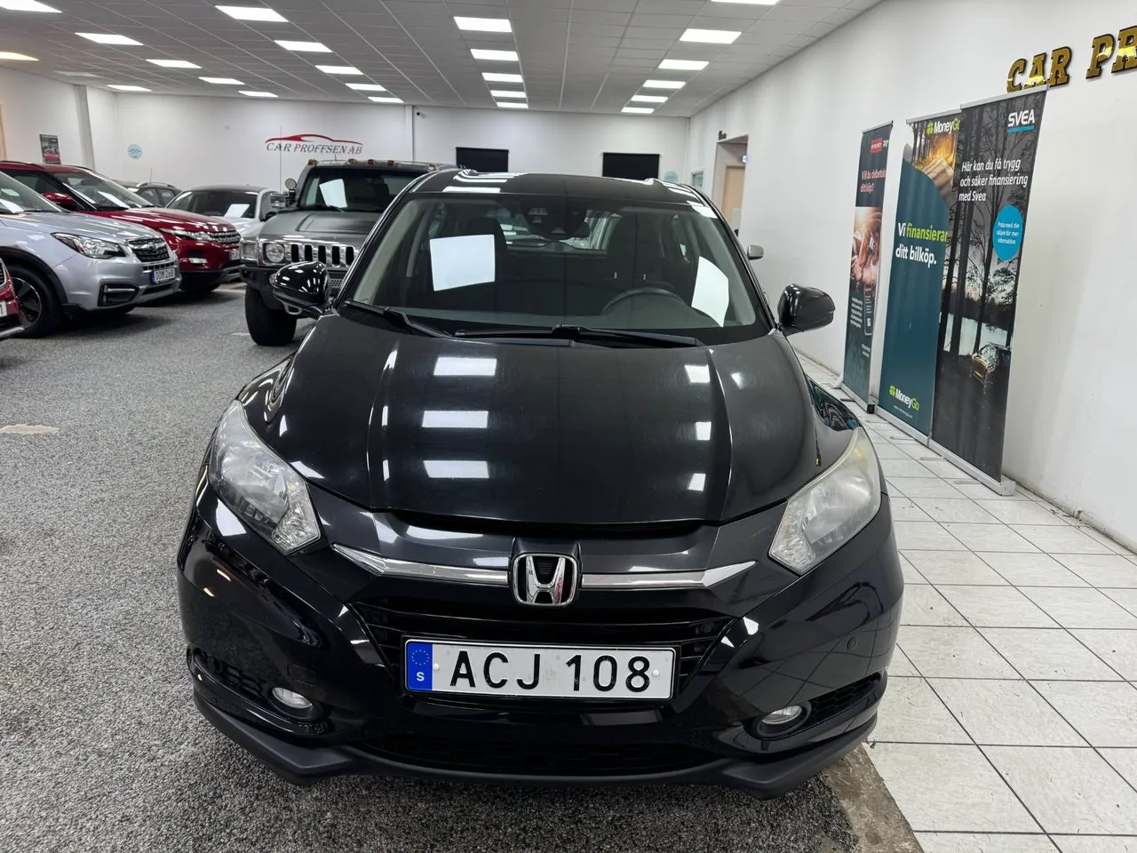 Vehicle image 17