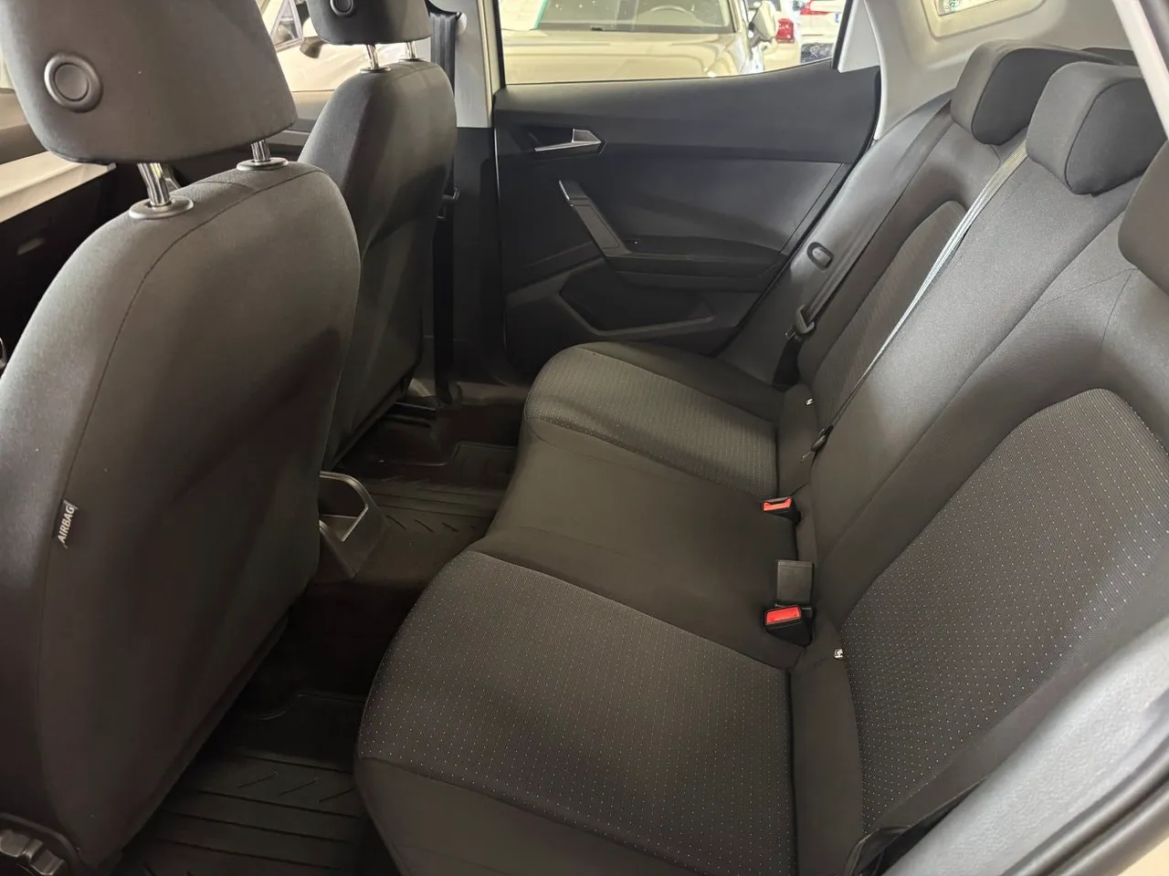 Vehicle image 18