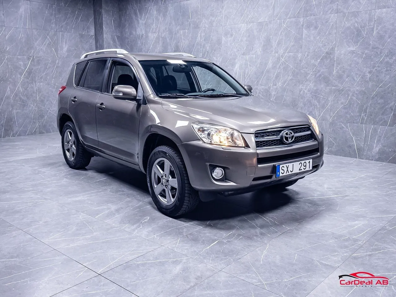 Vehicle image 8