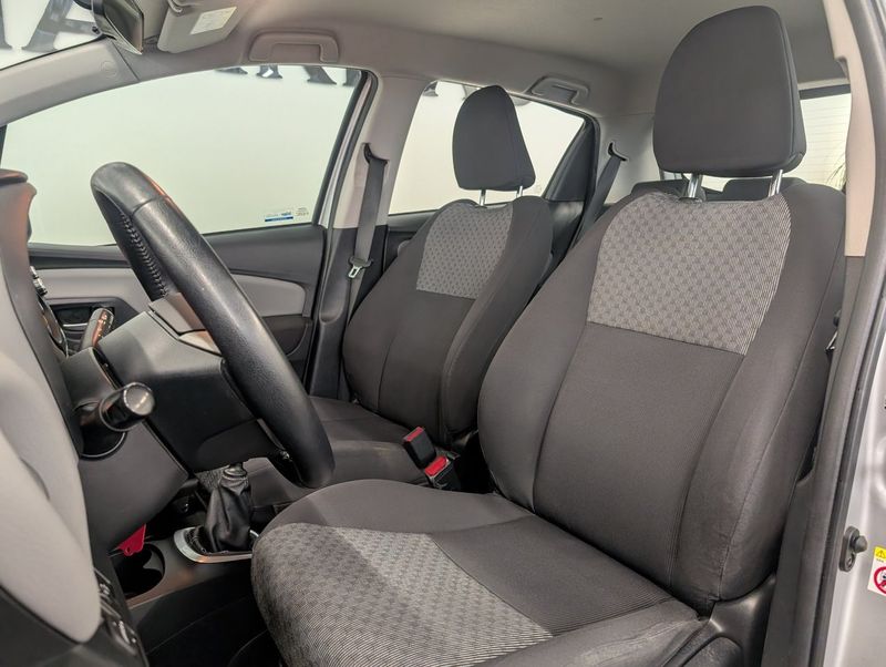 Toyota Yaris bild 8