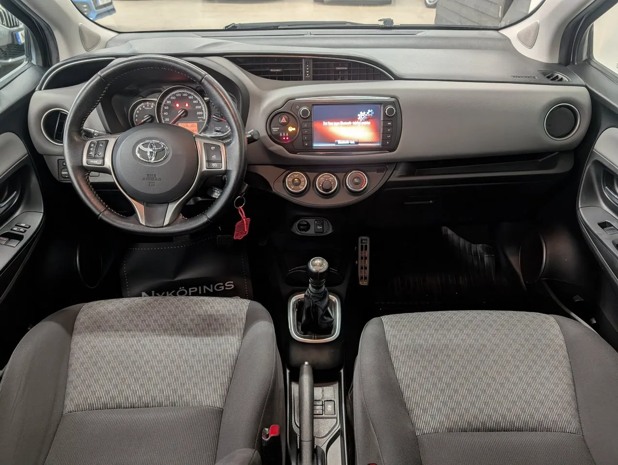 Vehicle image 9