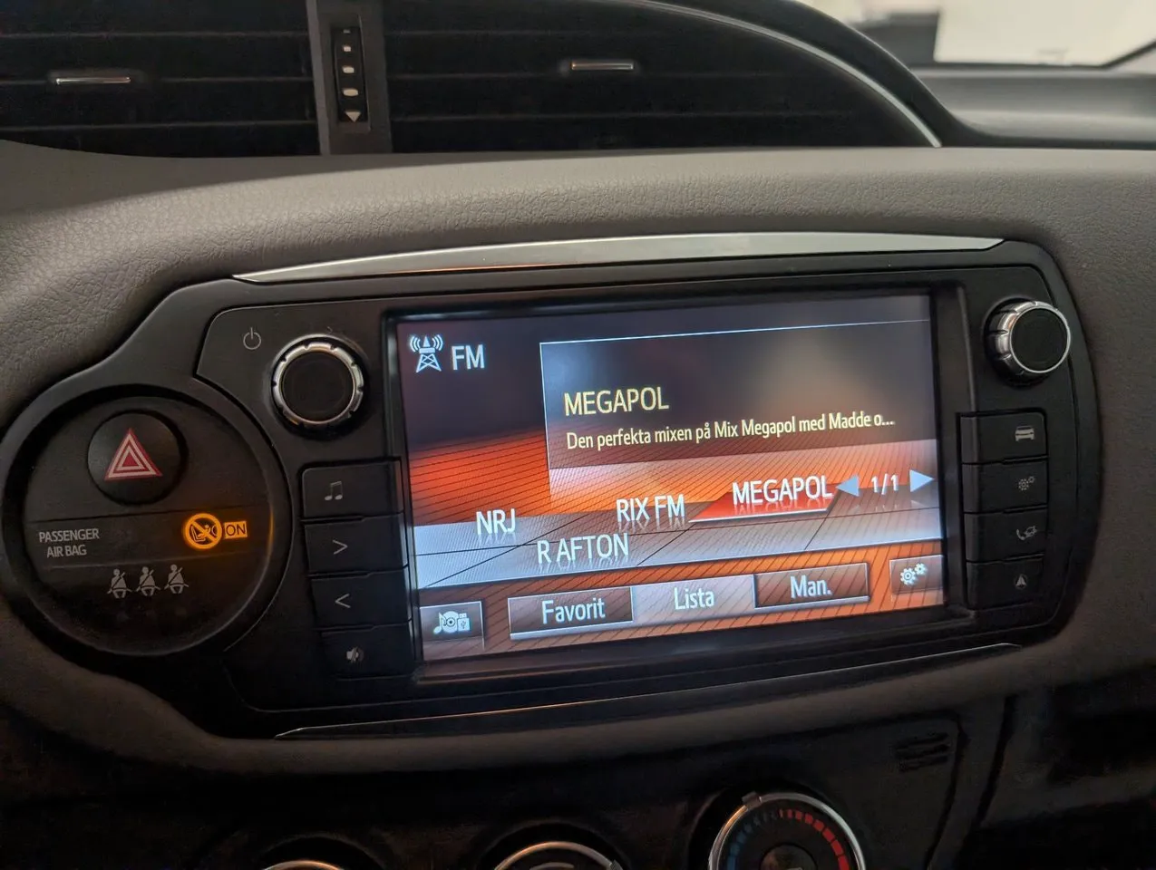 Vehicle image 14