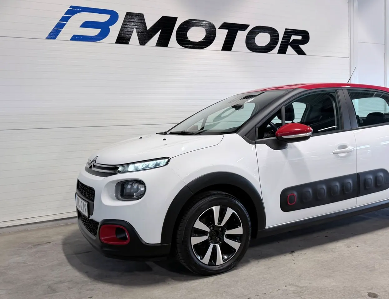 Vehicle image 2