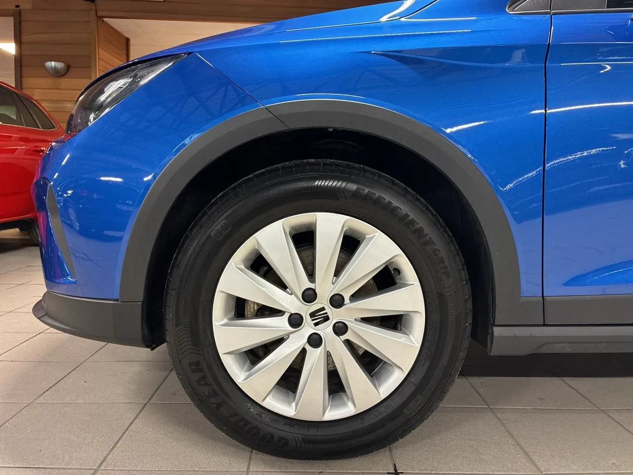 Vehicle image 21