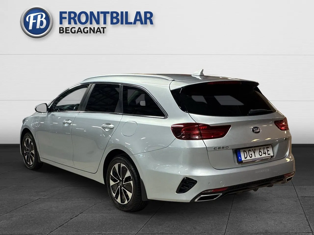 Vehicle image 7