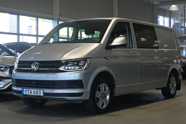 Volkswagen Transporter Kombi T32 2.0 TDI 150hk Navi Värmare Drag - 2018
