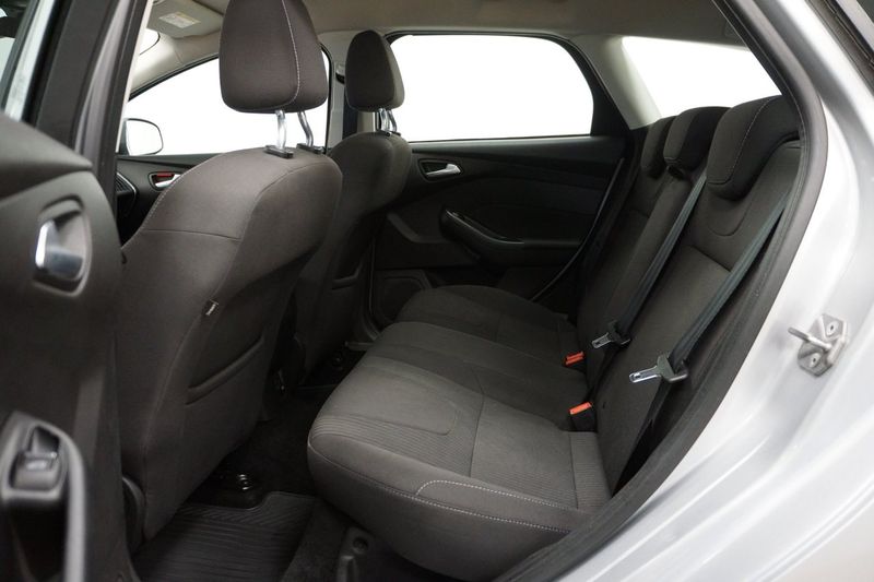 Ford Focus bild 8