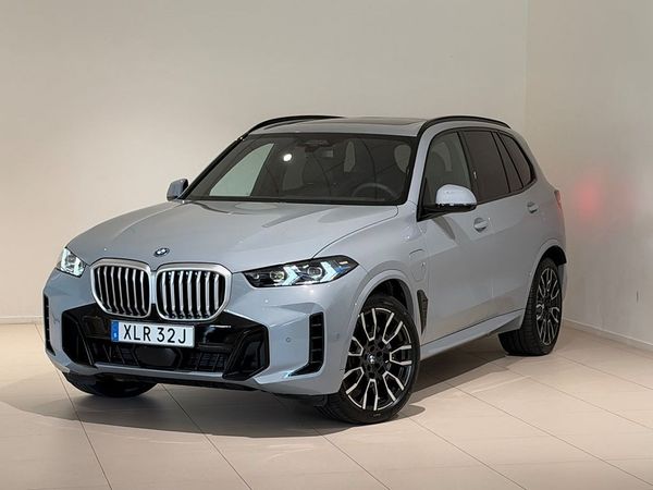 BMW X5 xDrive50e xDrive 50e, M-Sport-Business Ed, Panorama, Komfortstol - 2026