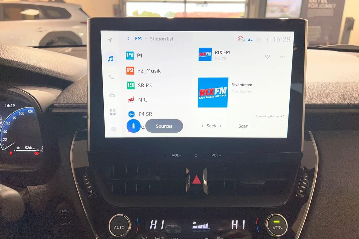 Vehicle image 14