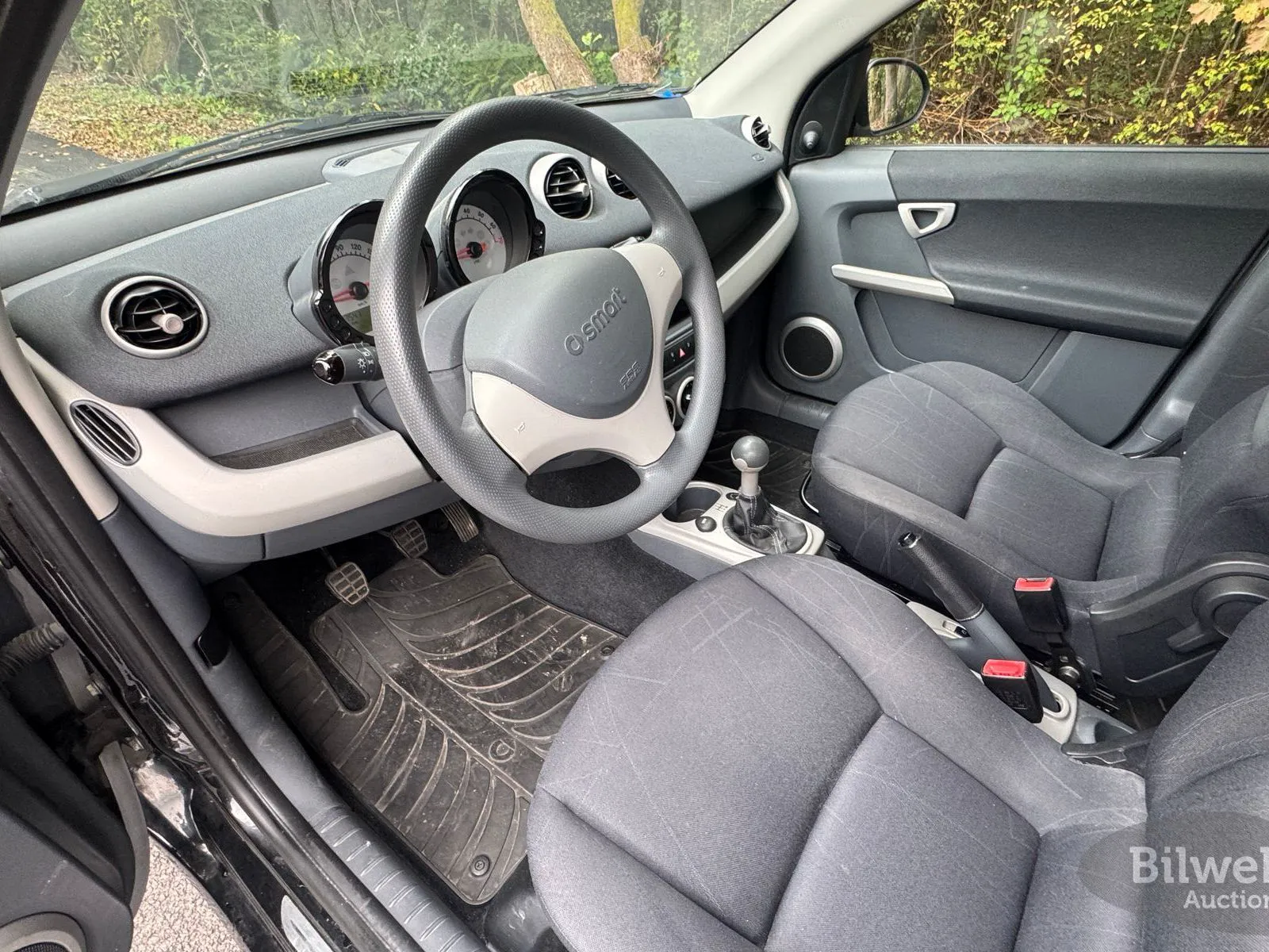 Vehicle image 40