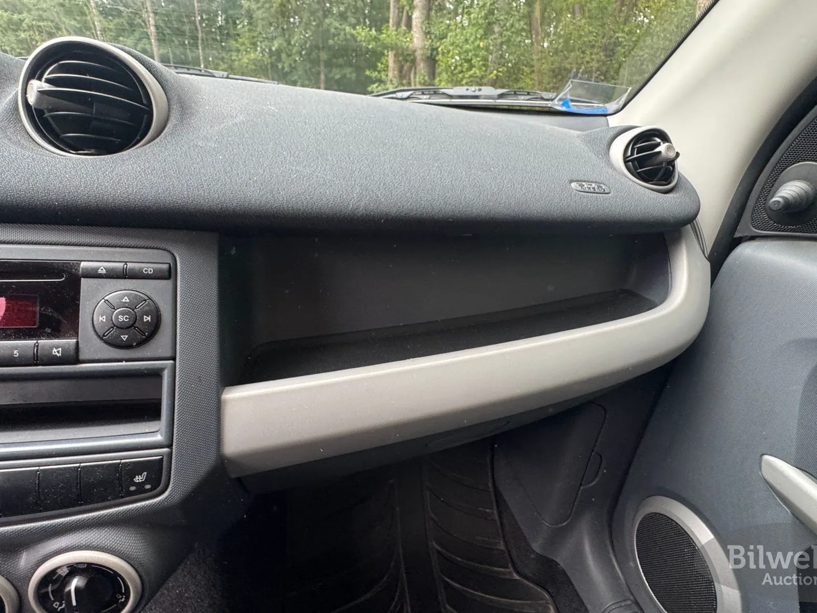 Vehicle image 47