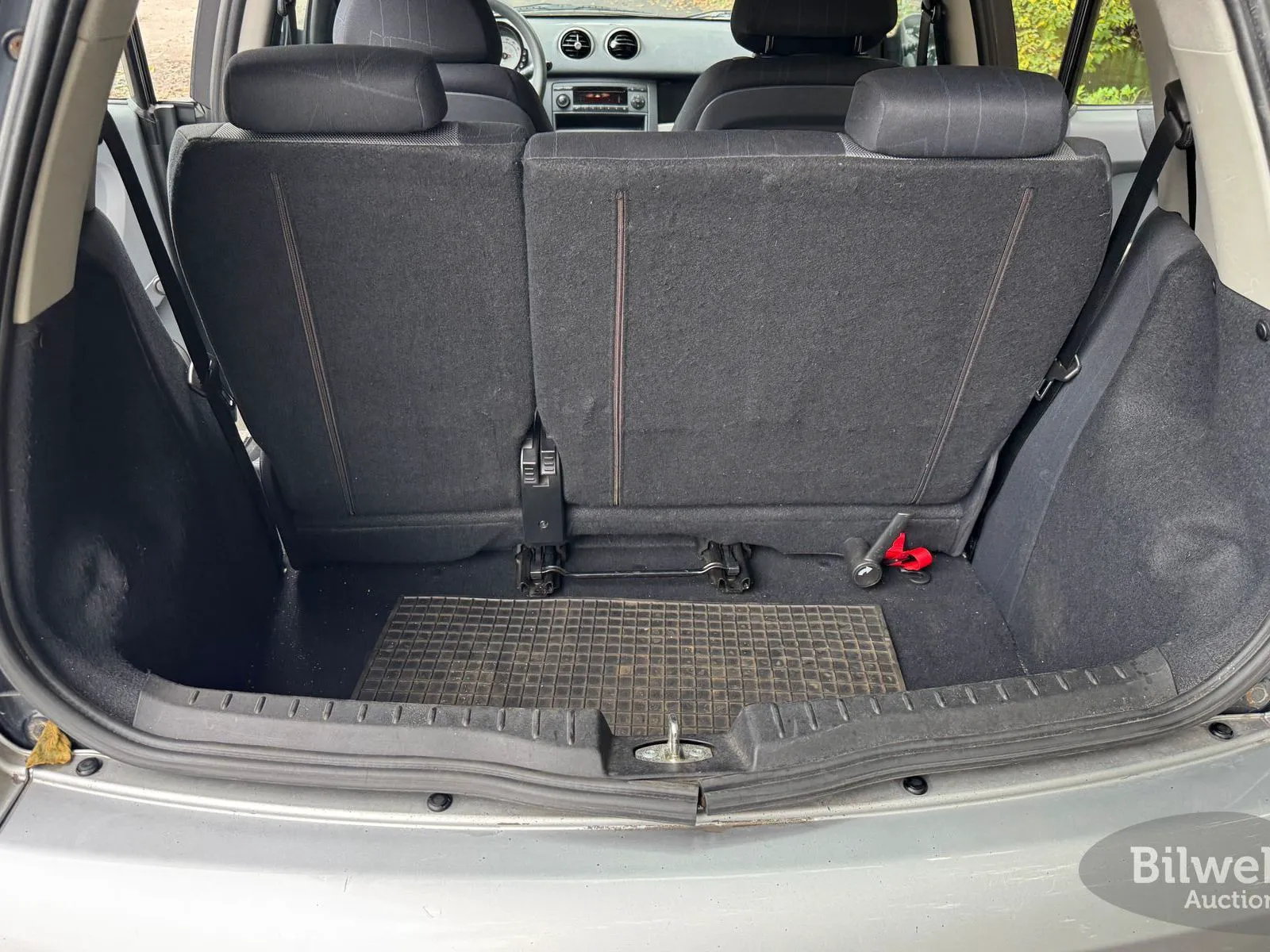 Vehicle image 23