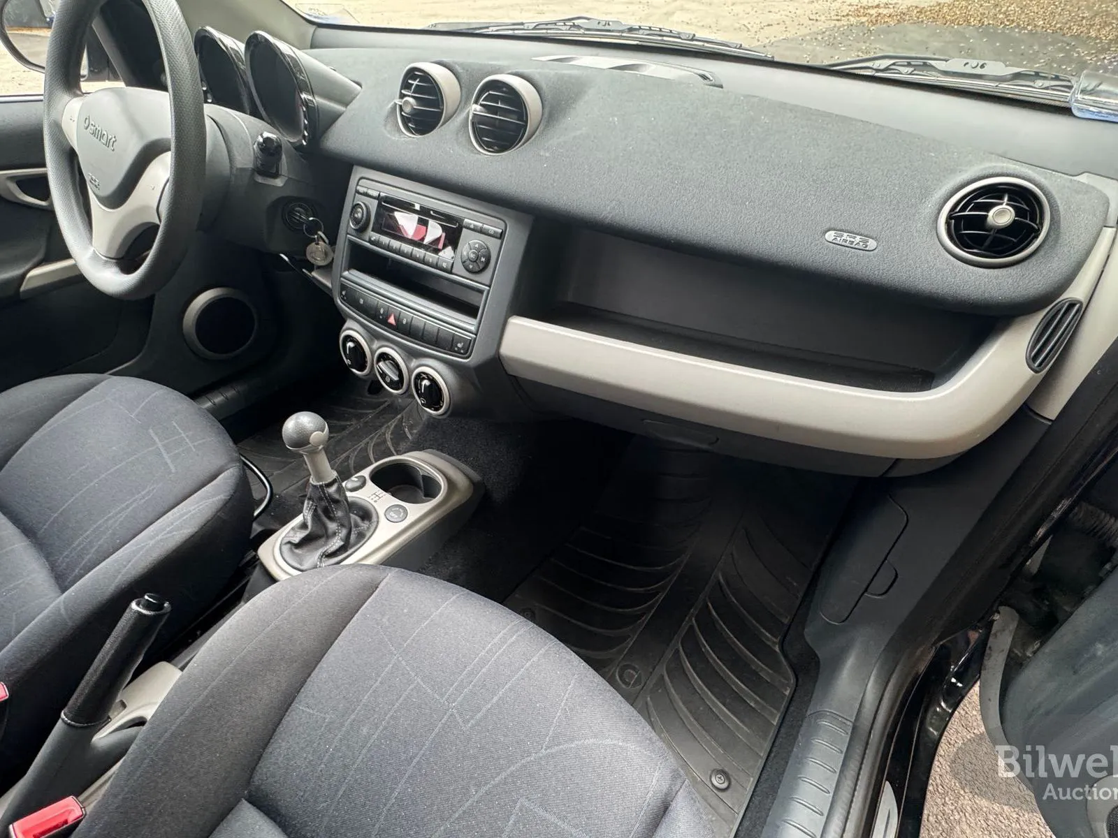 Vehicle image 33