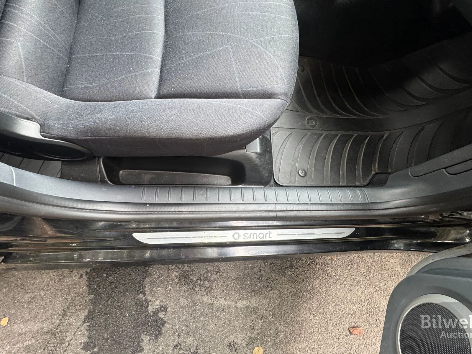 Vehicle image 36