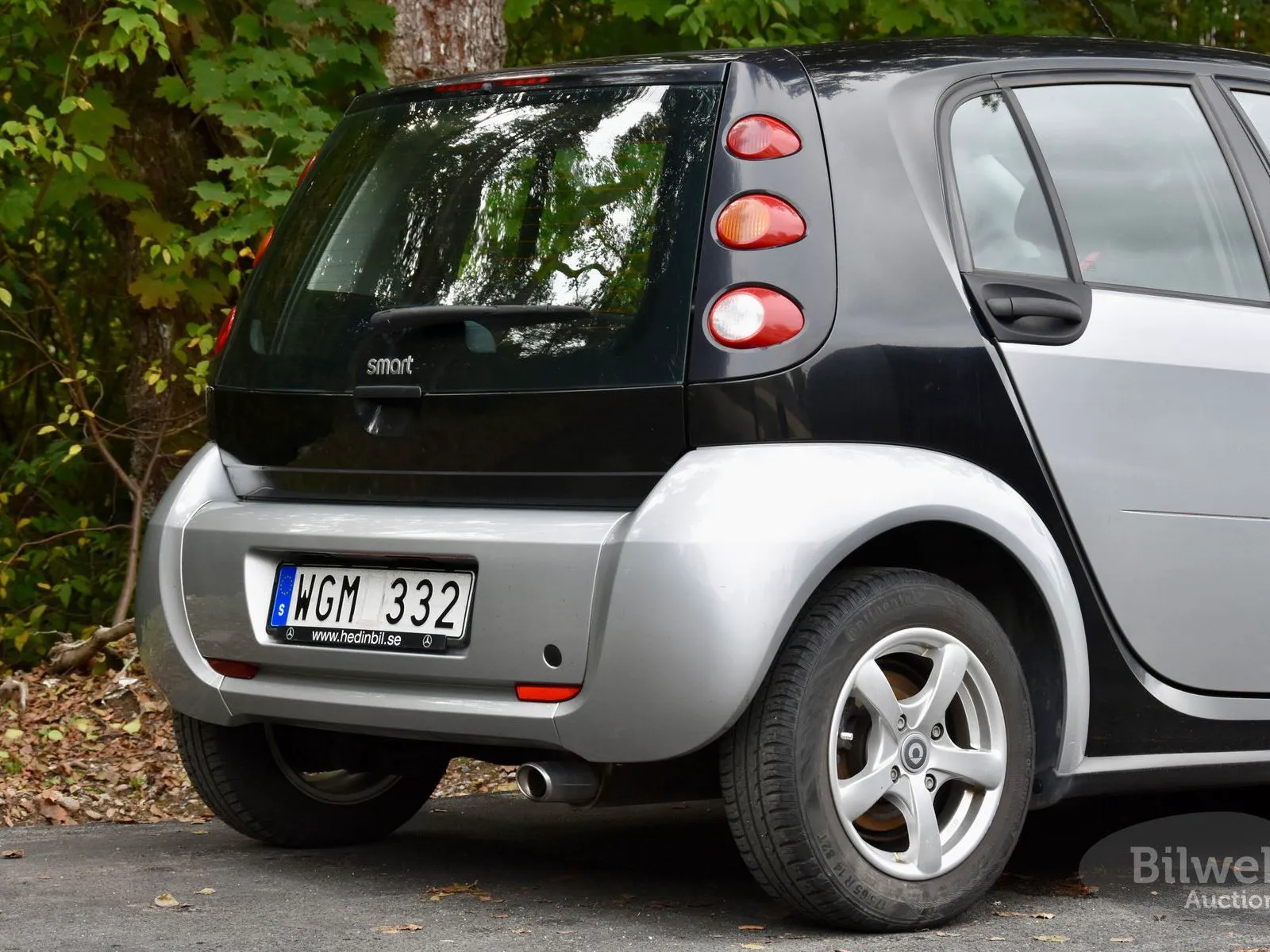 Vehicle image 8