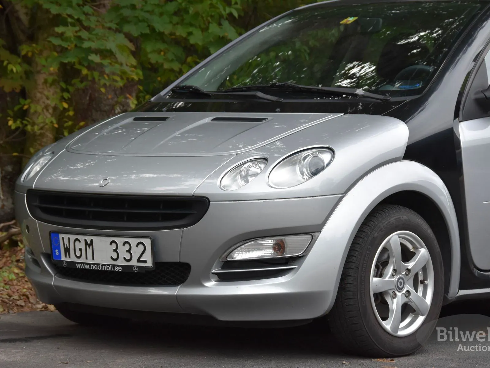 Vehicle image 17