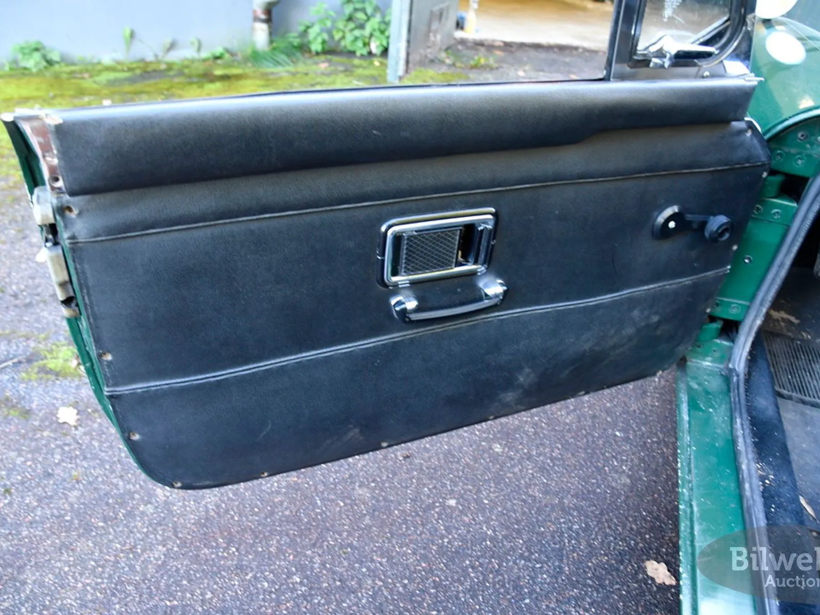 Vehicle image 23
