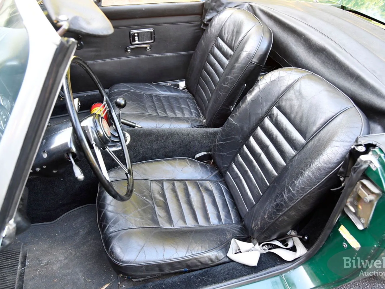 Vehicle image 21