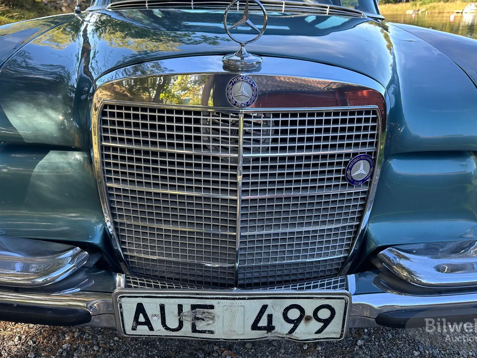 Vehicle image 70
