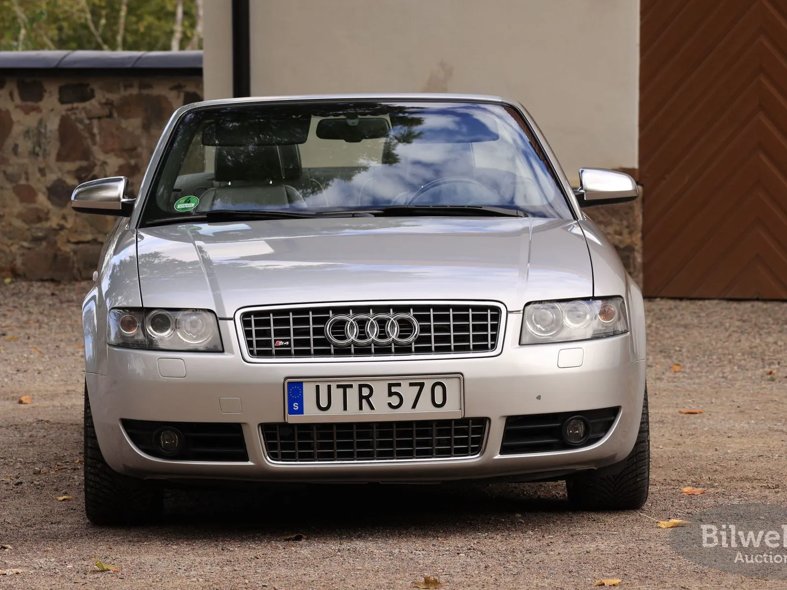 Vehicle image 23