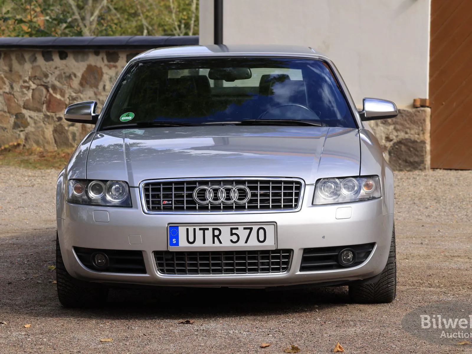 Vehicle image 25