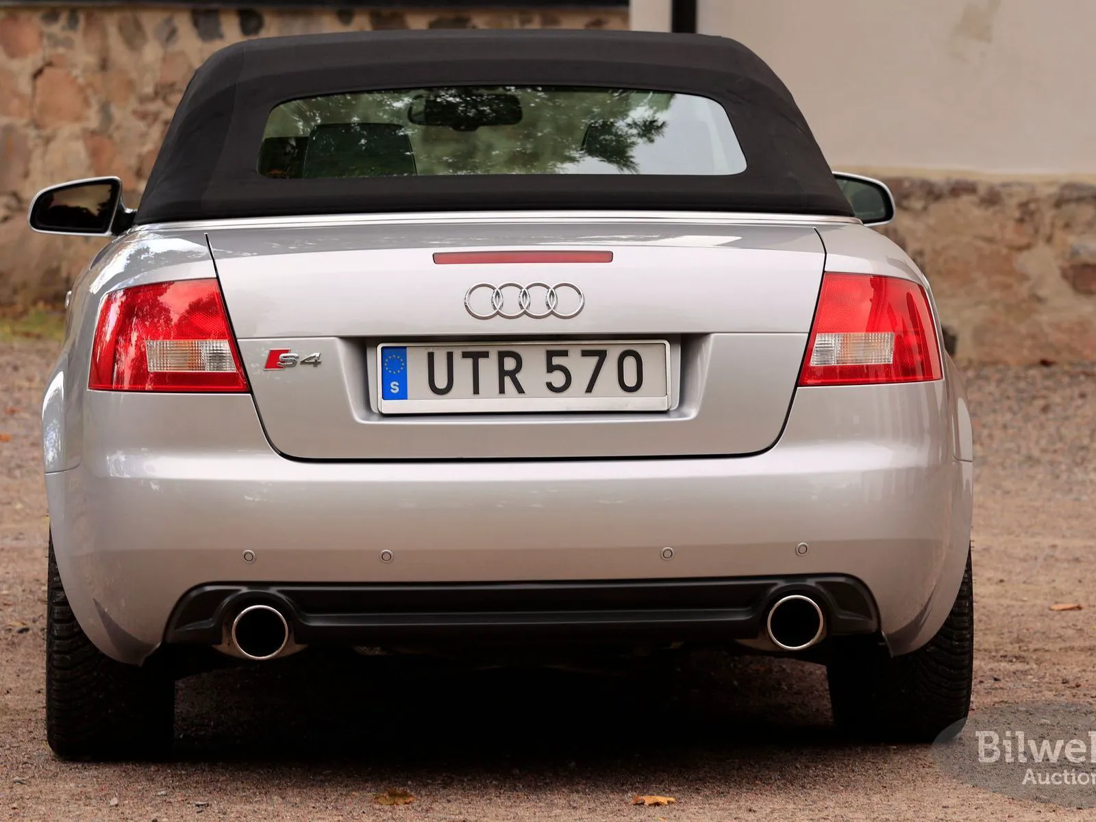 Vehicle image 21