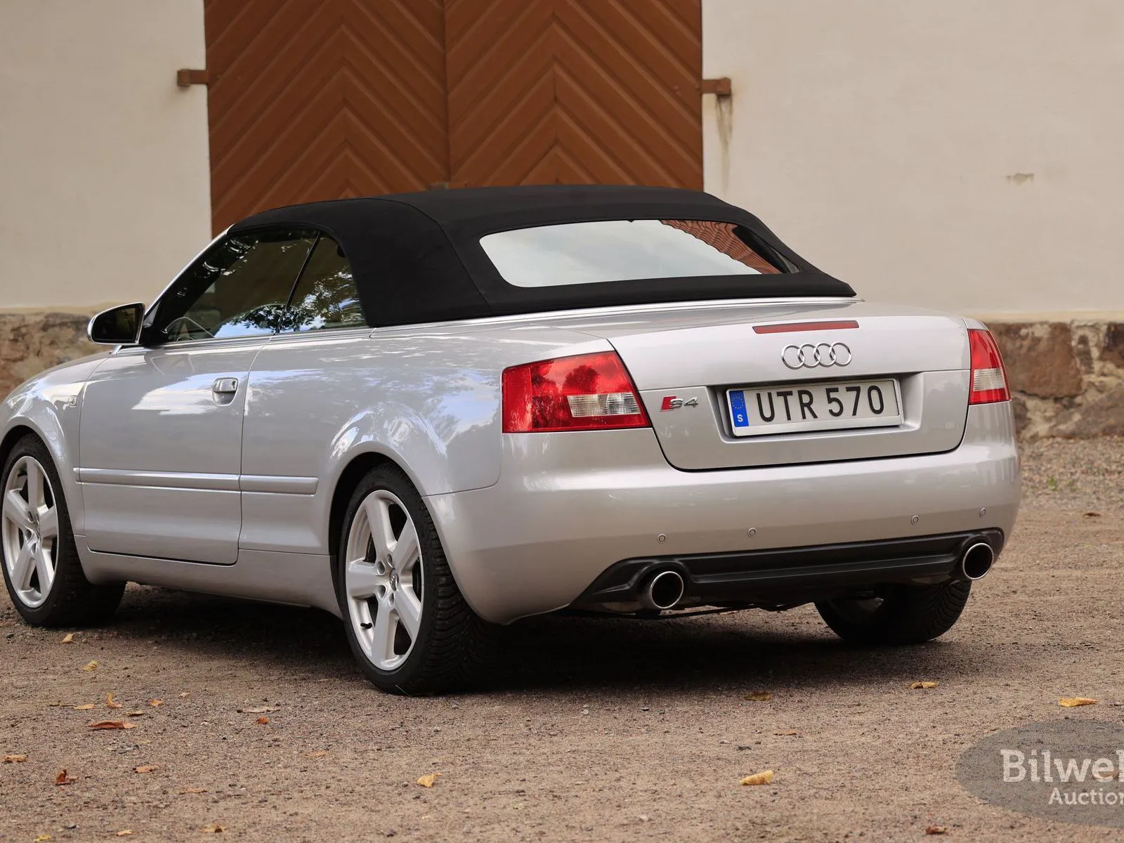 Vehicle image 7