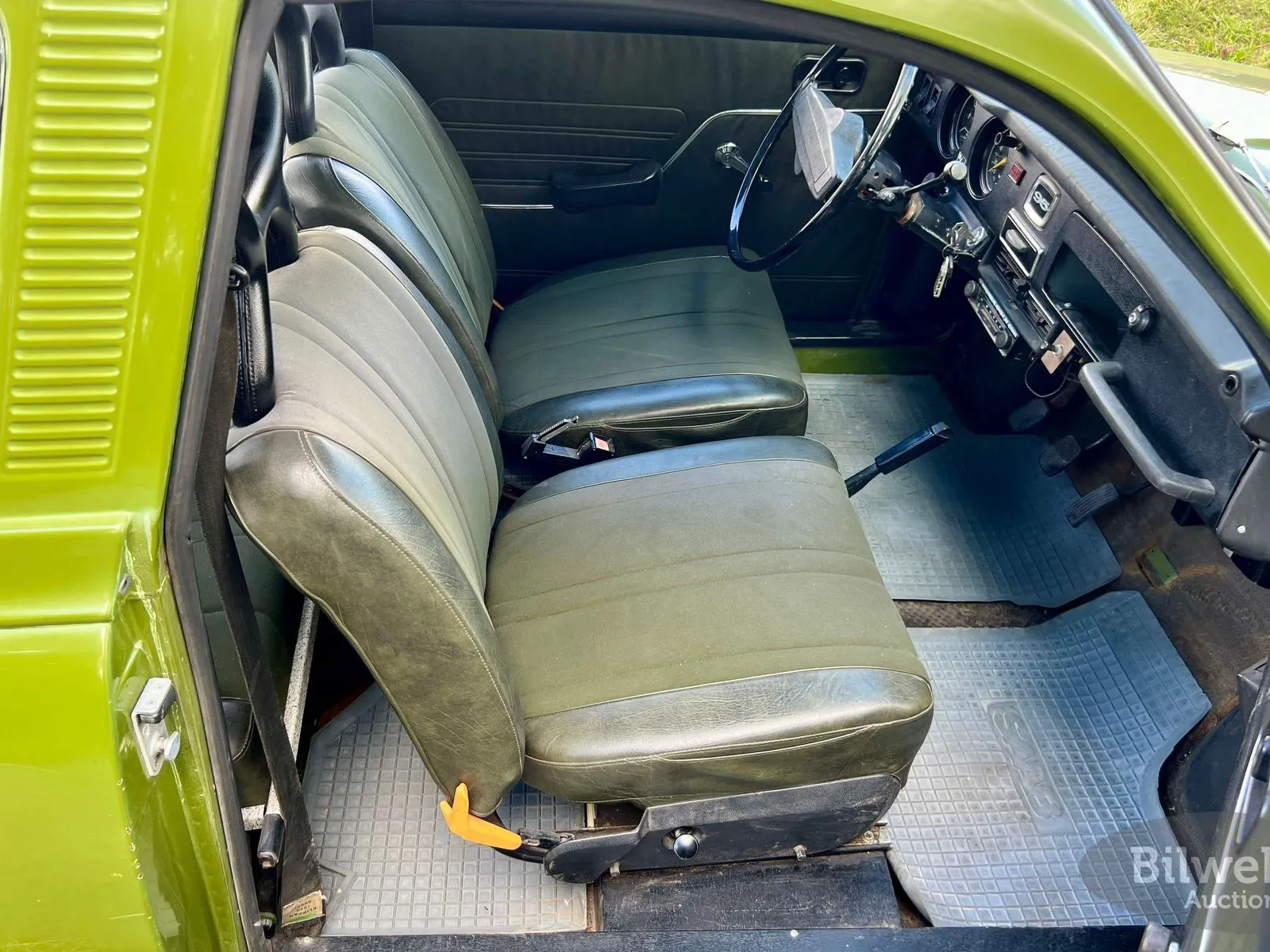 Vehicle image 23