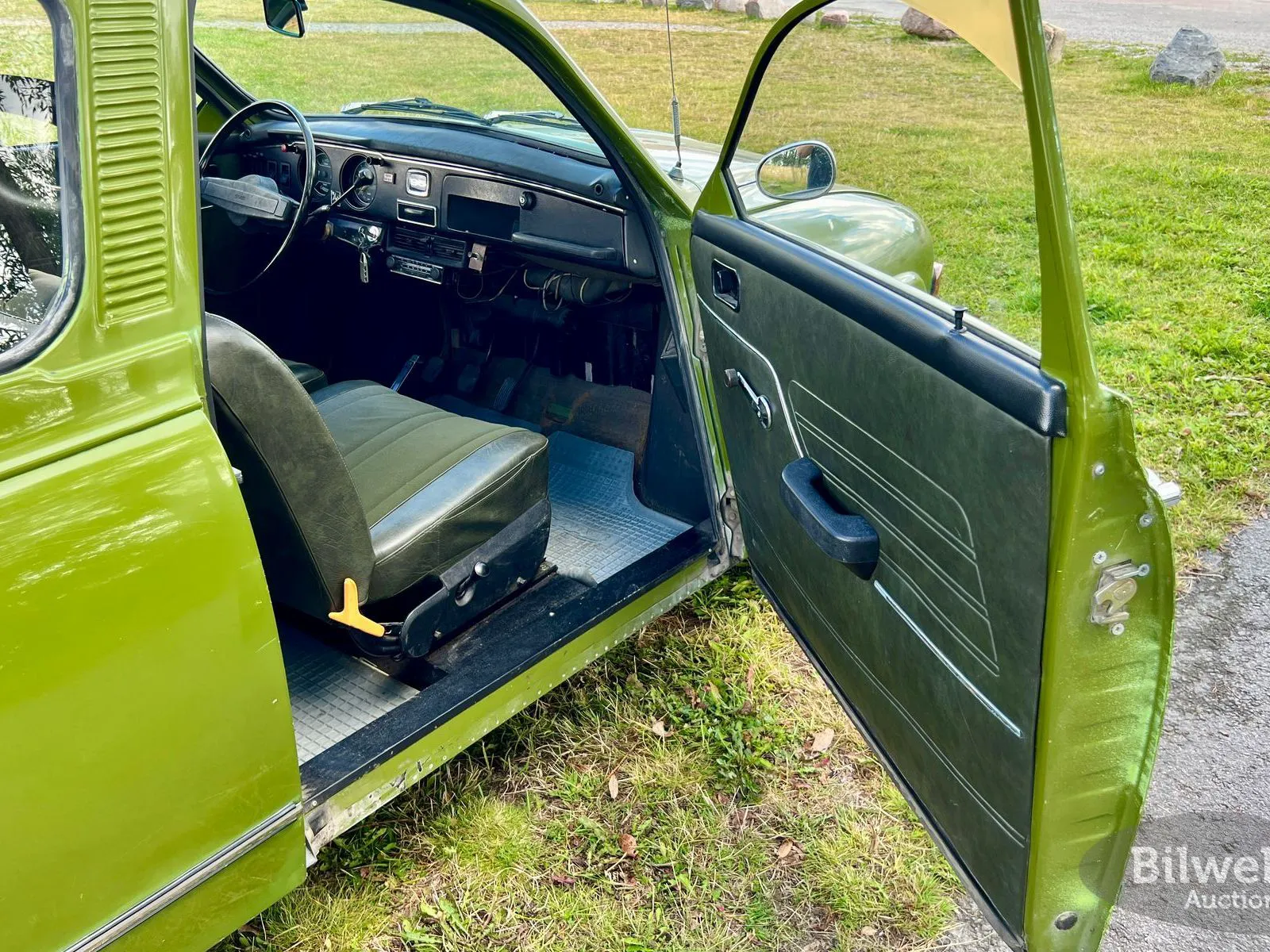 Vehicle image 35
