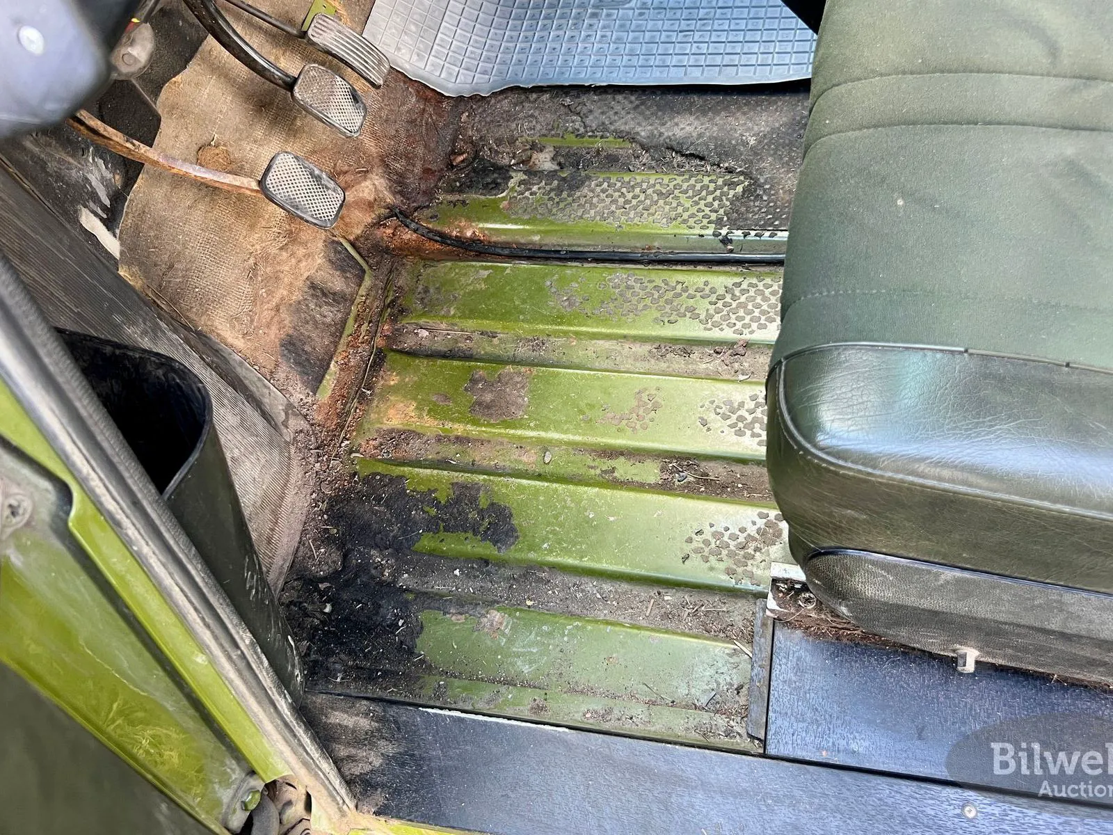 Vehicle image 20