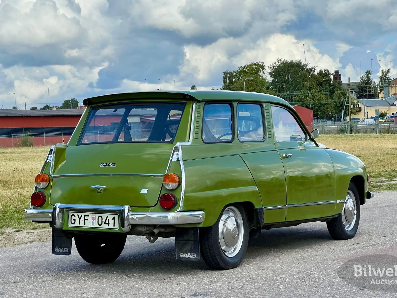 Vehicle image 3