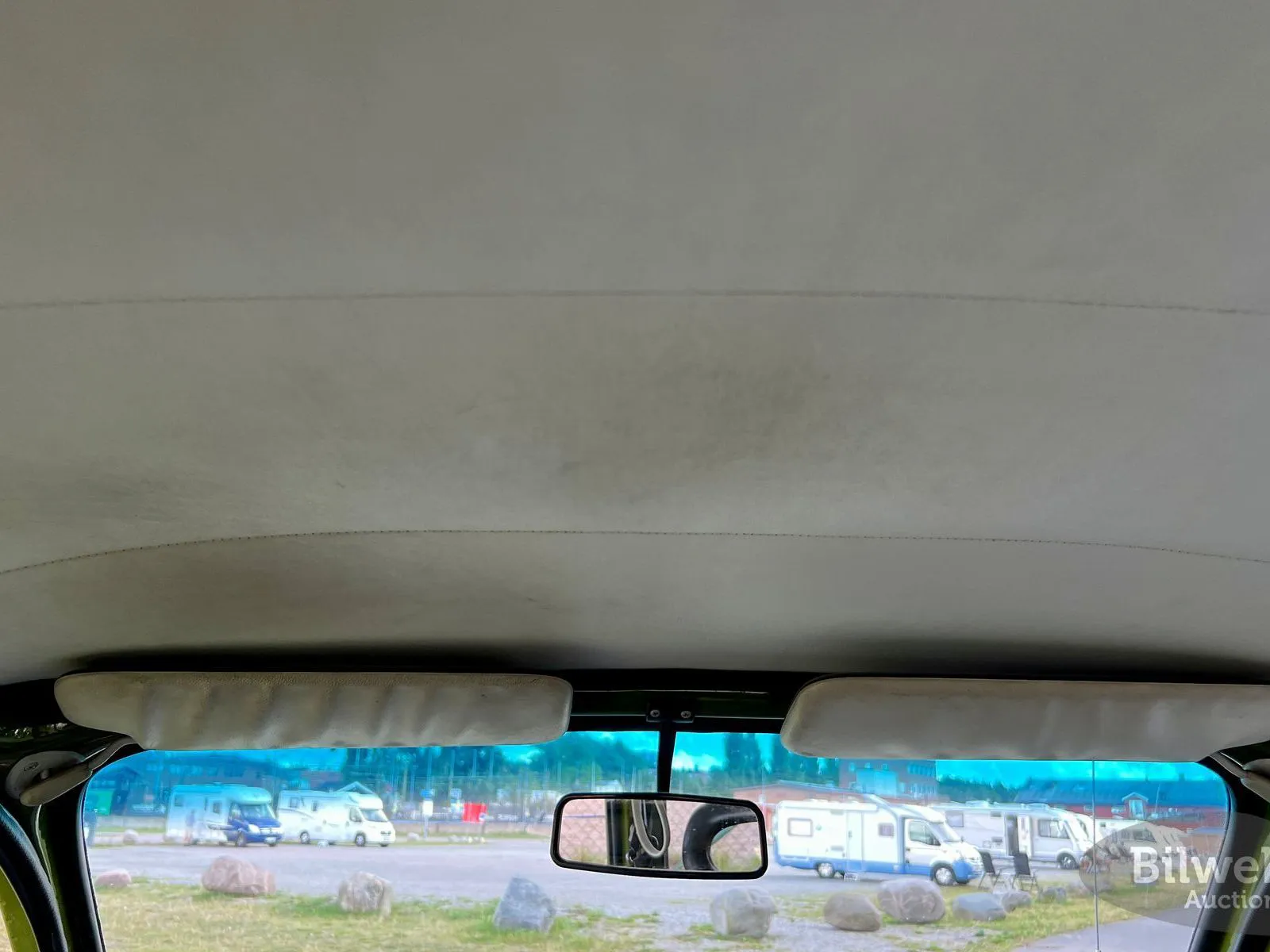 Vehicle image 27