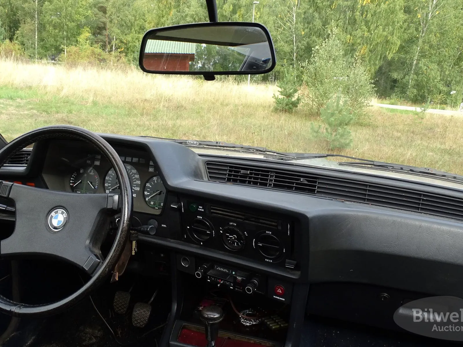 Vehicle image 48