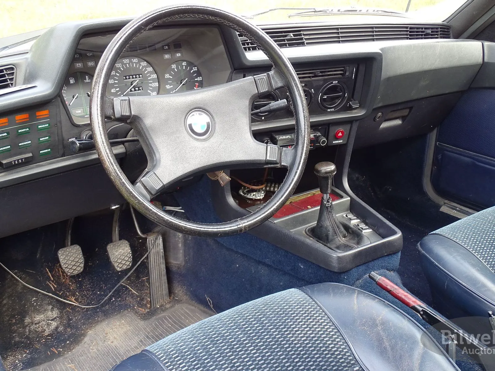 Vehicle image 34