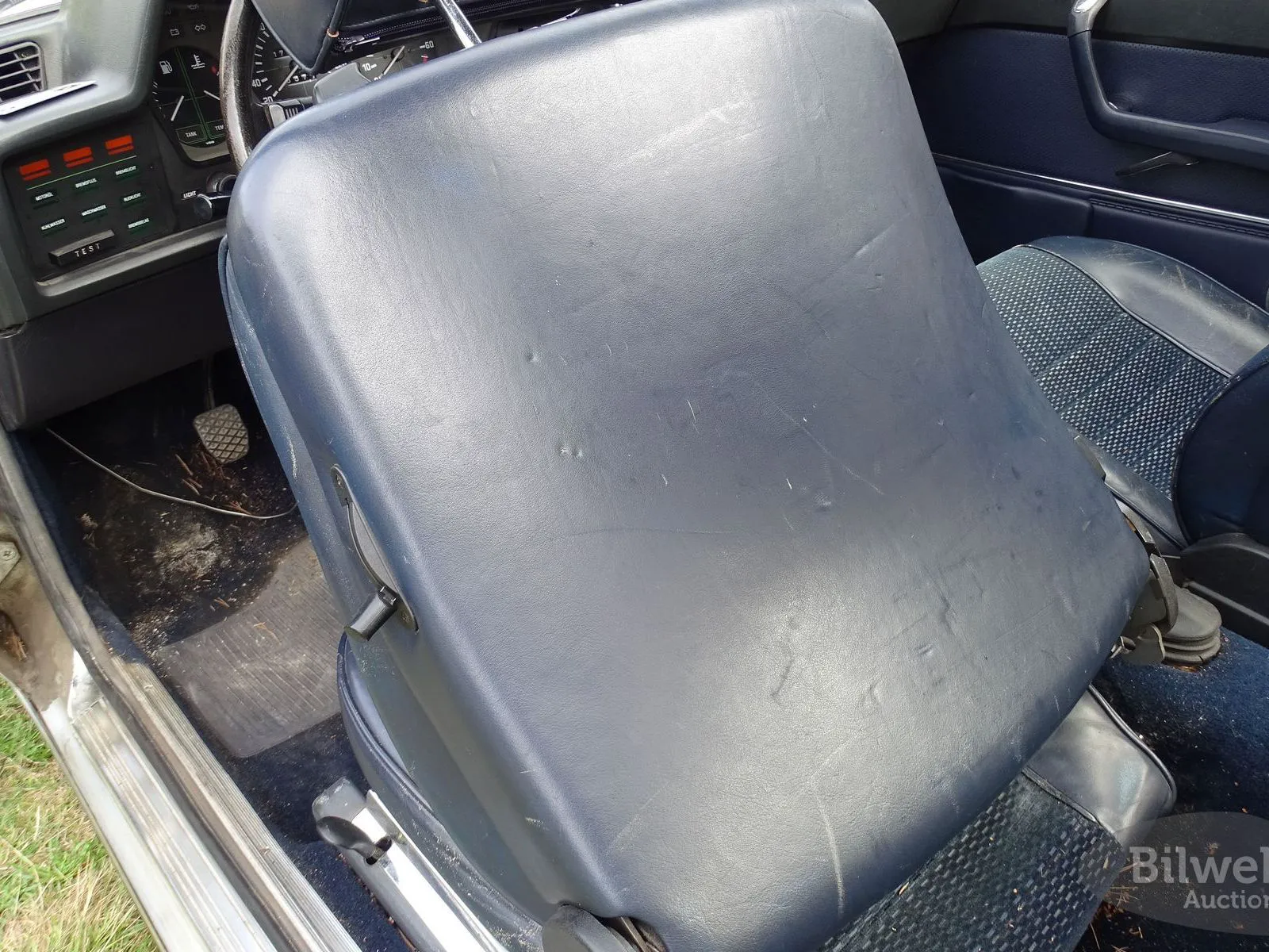Vehicle image 40