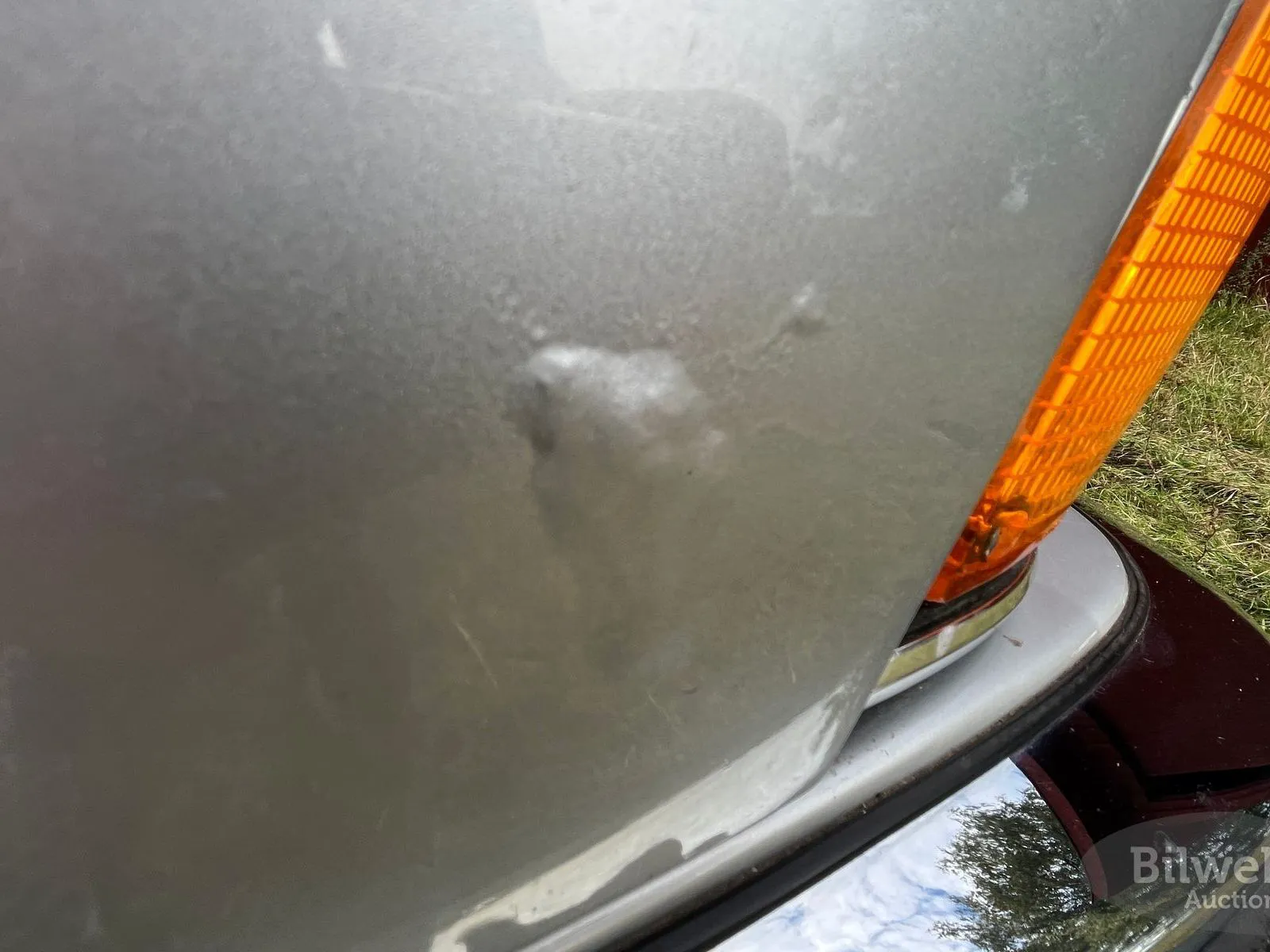 Vehicle image 100