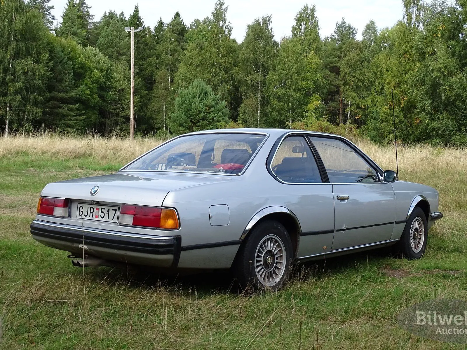 Vehicle image 27