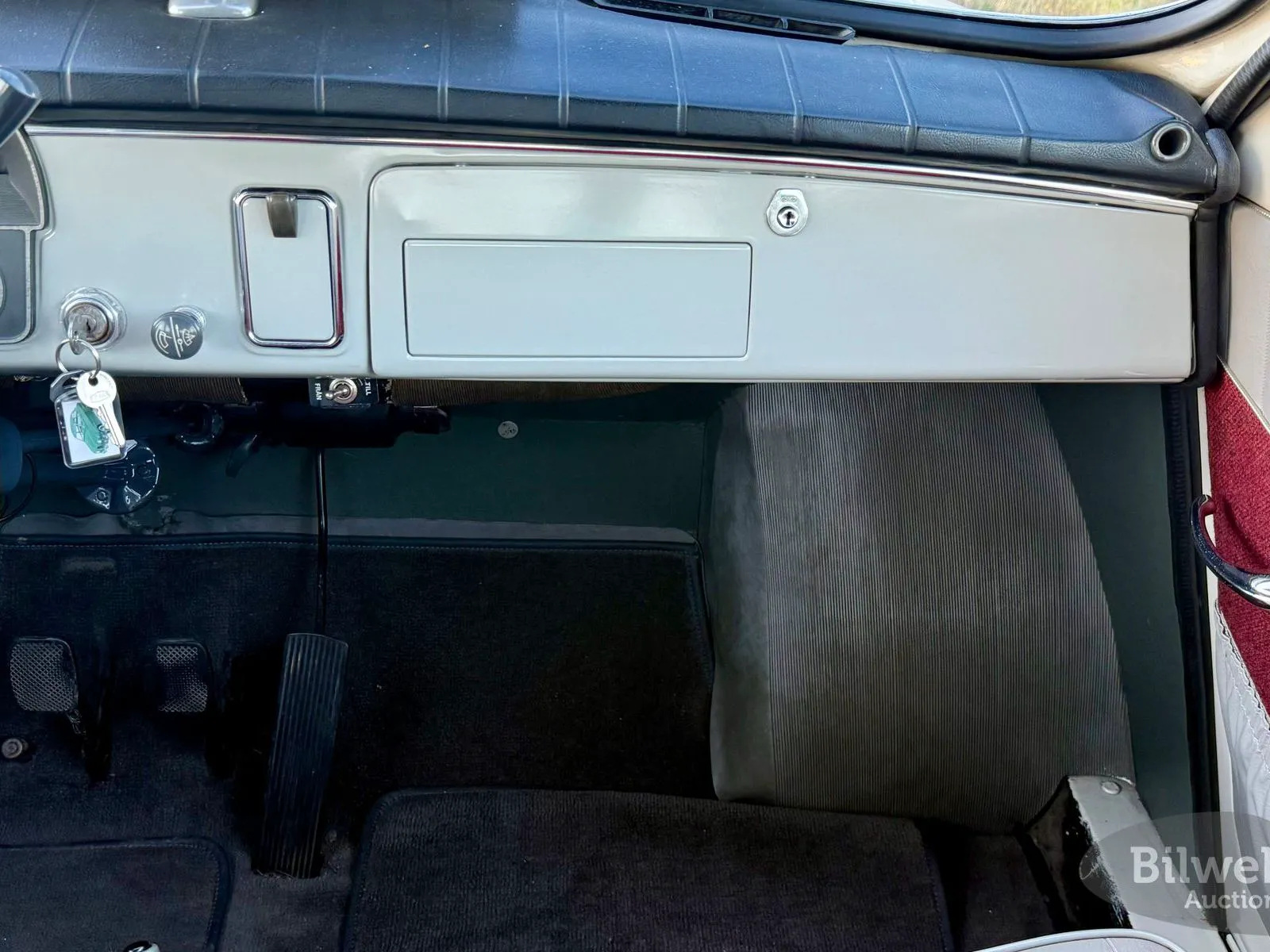 Vehicle image 38