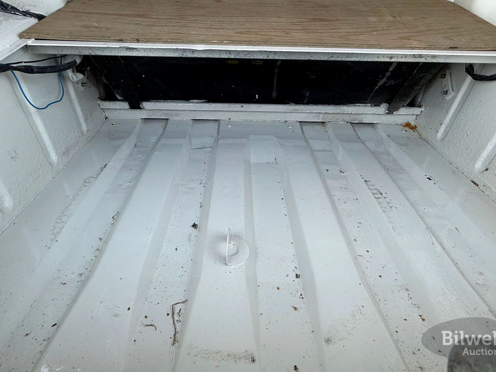 Vehicle image 81