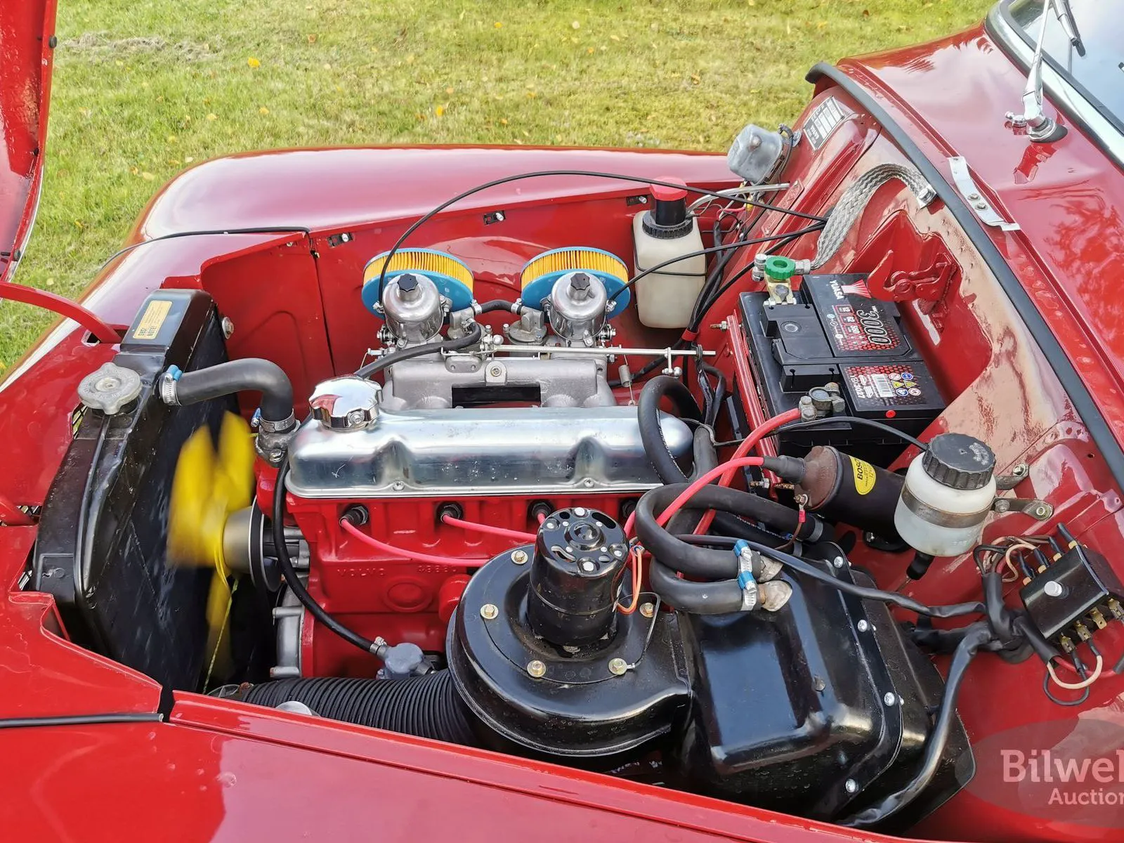 Vehicle image 32