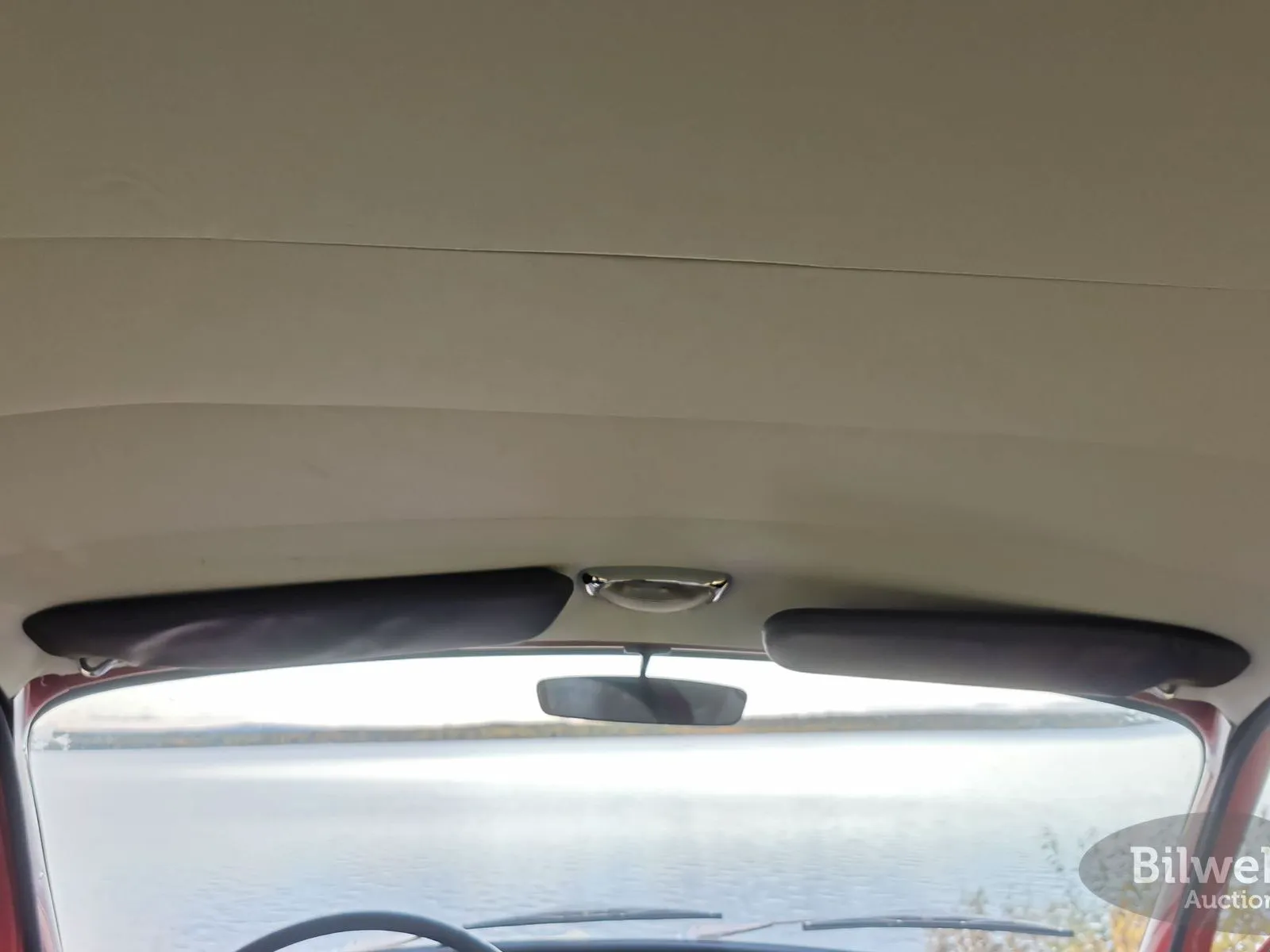 Vehicle image 24