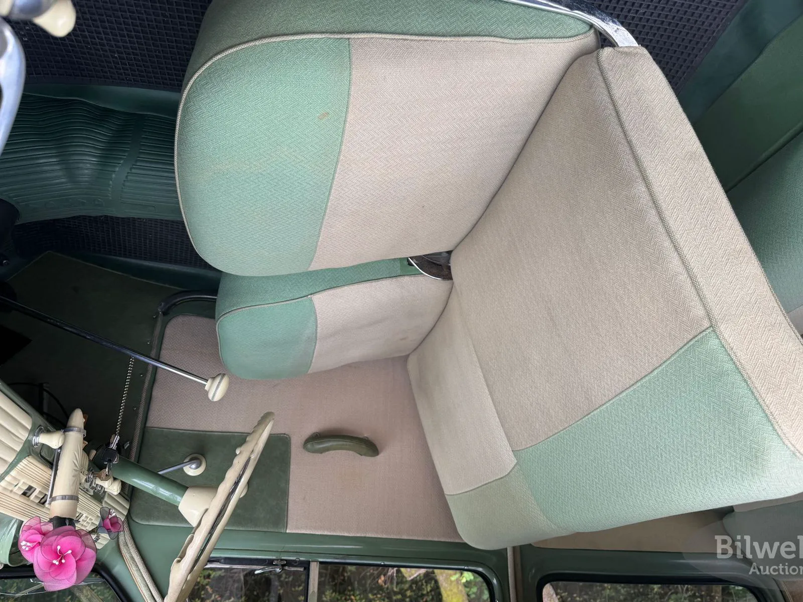 Vehicle image 36