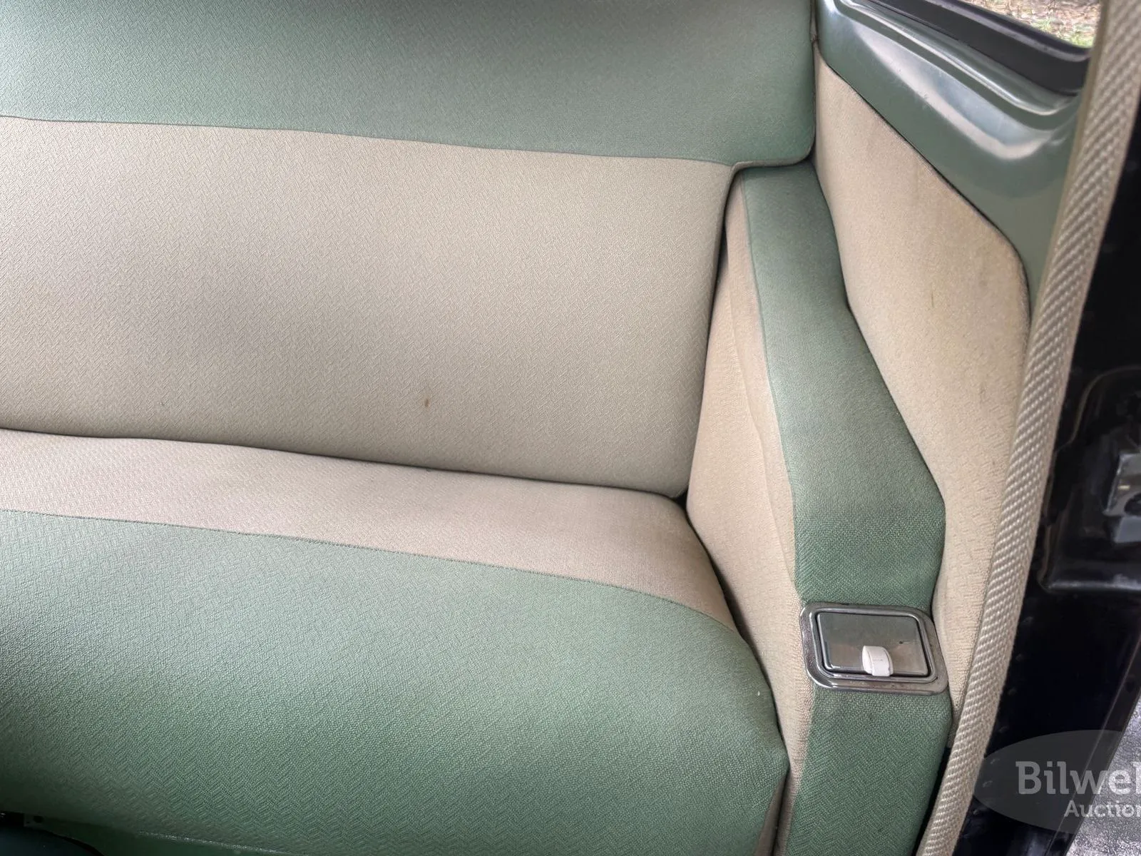 Vehicle image 31